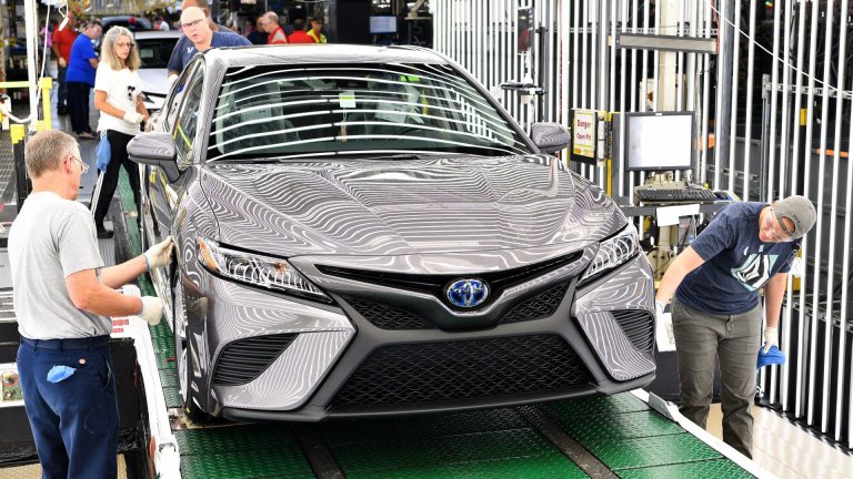 Toyota to Throttle Back Camry Production at Kentucky Plant Amid Poor Sales